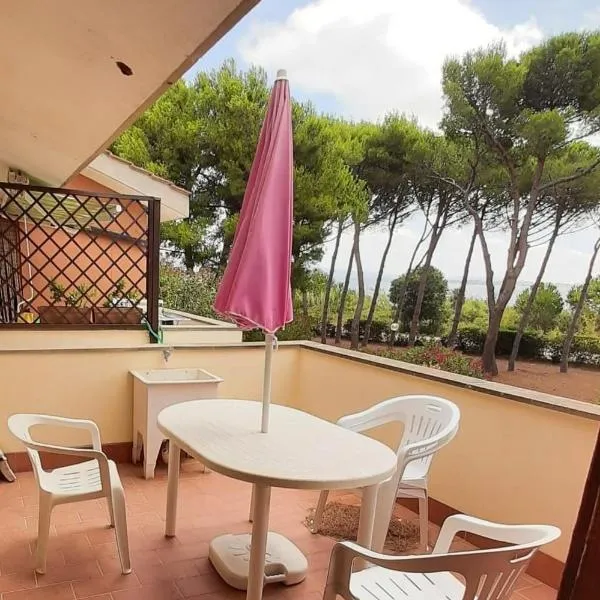 Casa Giannella, a due passi dal mare, hotel v destinaci Giannella