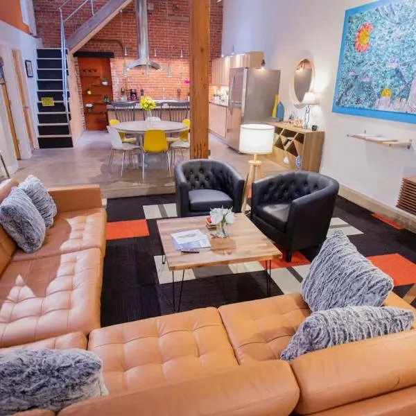Trendy Modern Loft in Rino Art District, hotel a Denver