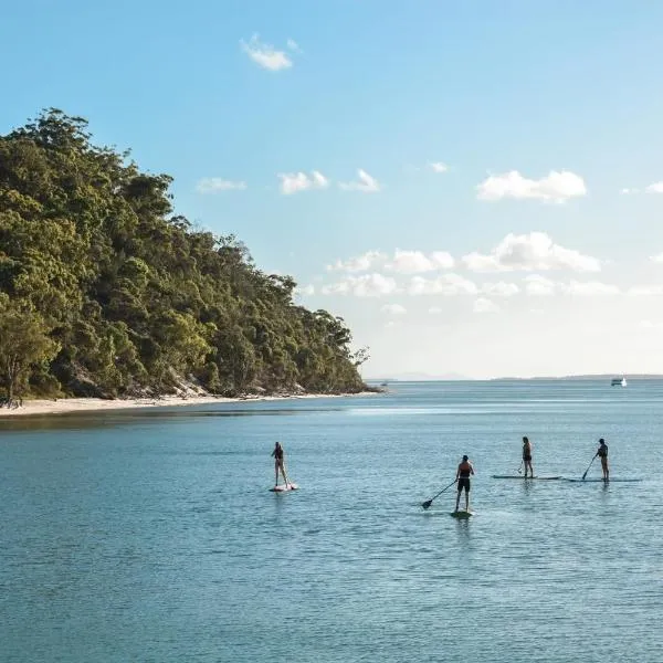 Kookaburra Villa at Kingfisher Bay Resort, hotel in Kingfisher Bay