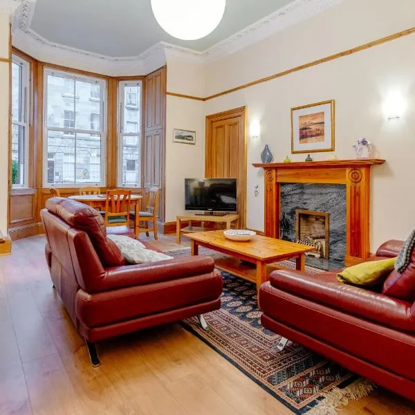 Beautiful Spacious Ground Floor Newington flat, hotel i Edinburgh