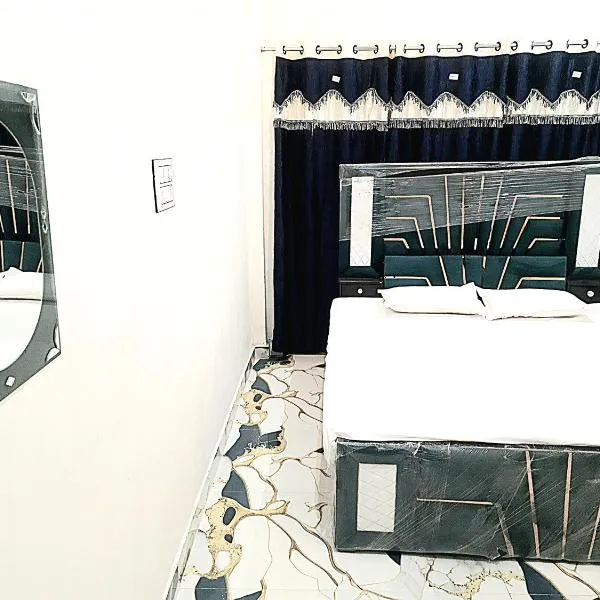 7BHK FLATS Kashi Vishwanath Jyotirling, hotel in Varanasi