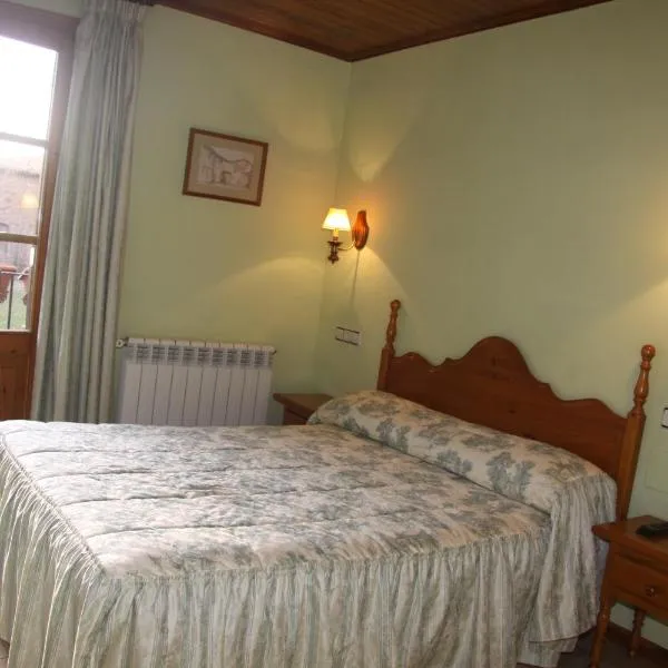 Casa Francho, hotel v destinaci Laspaúles
