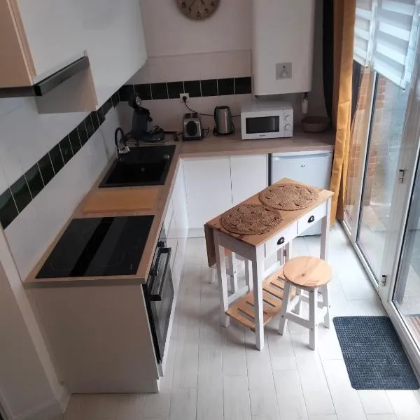 Appartement centre lannion, hotel v destinácii Lannion