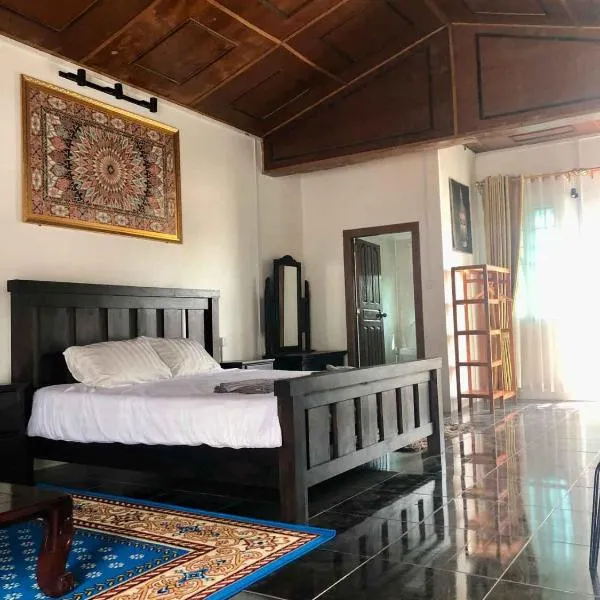 New Central Villa Garden Apart & swimming pool, hotel in Kampot