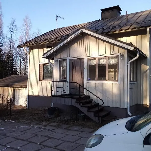 Minikoti, kalustettu huone 1-2 henkilölle, hotel in Riihimäki