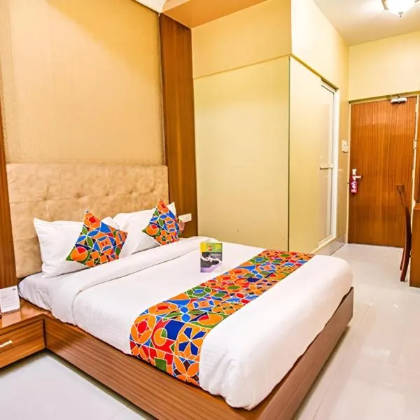 Glitz Hotels New Seven Hills - Nr International Airport Mumbai, hotel en Bombay