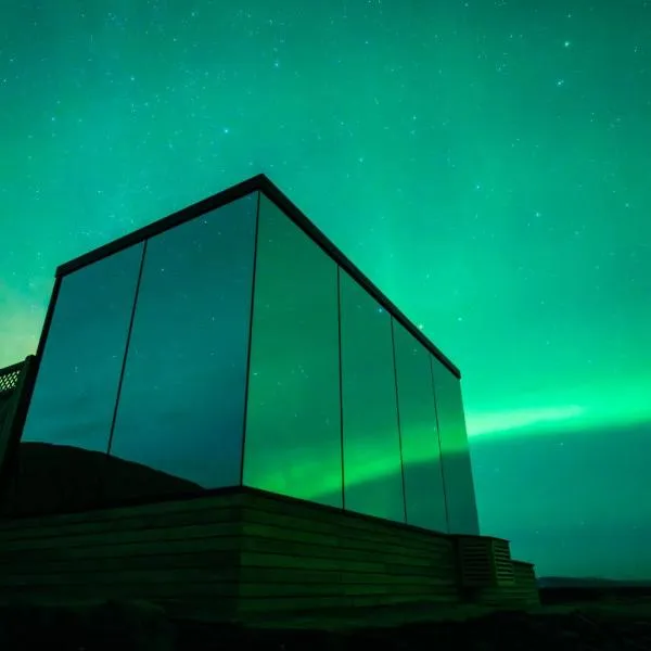 Glacial Glass Cabin, hotel v destinaci Hella