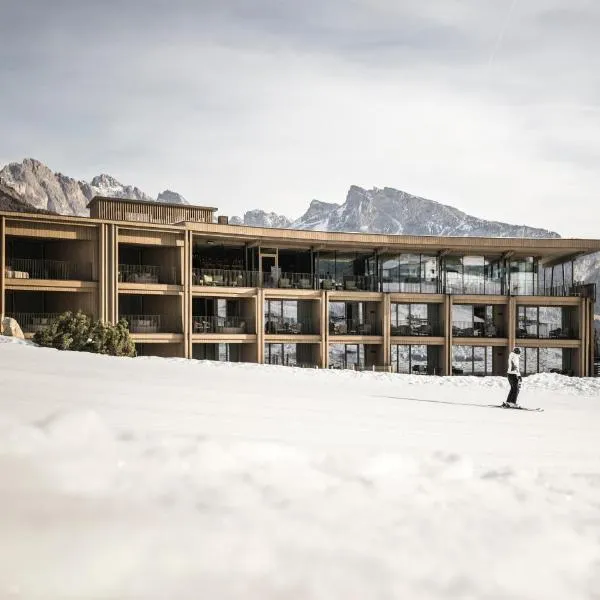 Cendevaves Alpine Silence, отель в Санта-Кристина-Вальгардена