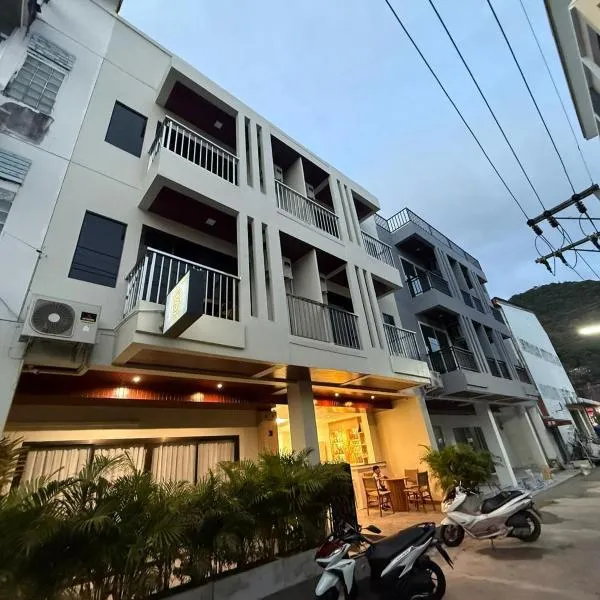 Sumaka Hotel Karon, hotel in Kata Beach