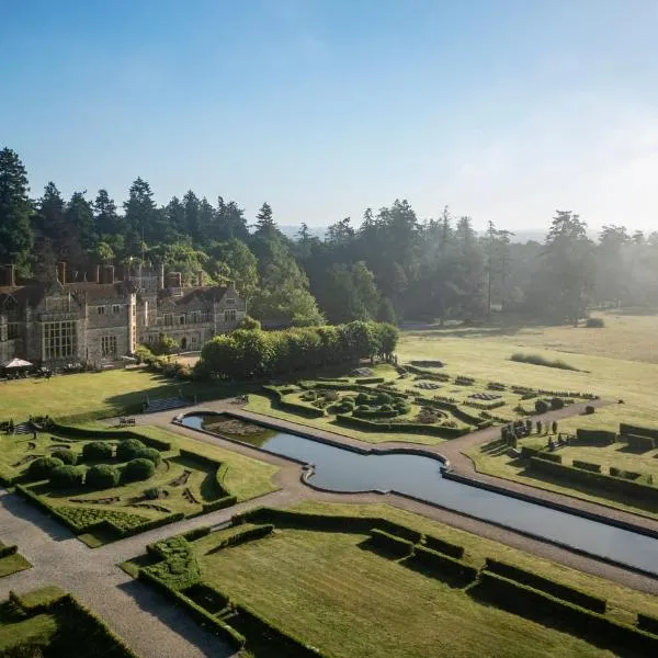 Rhinefield House Hotel, hotel v destinaci Brockenhurst