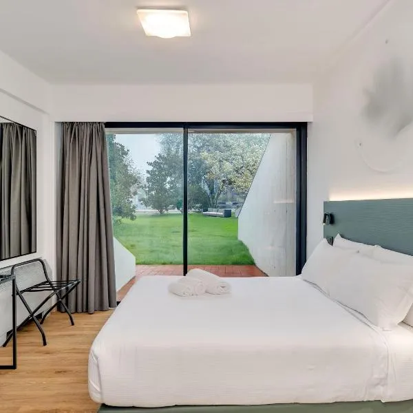 B&B HOTEL Alba, hotel v Albe