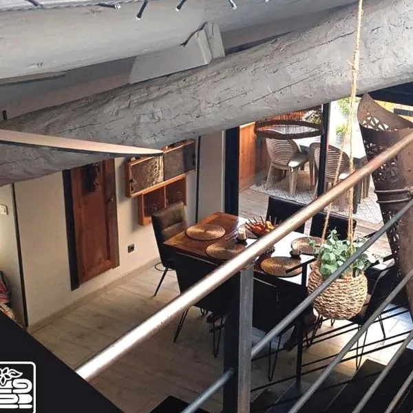 Chambres d'hôtes et spa privatif - Le Loft Gard – hotel w mieście Saint-Michel-d'Euzet