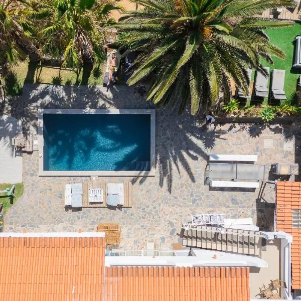 Living Lodge Portugal, hotel v destinaci Aljezur