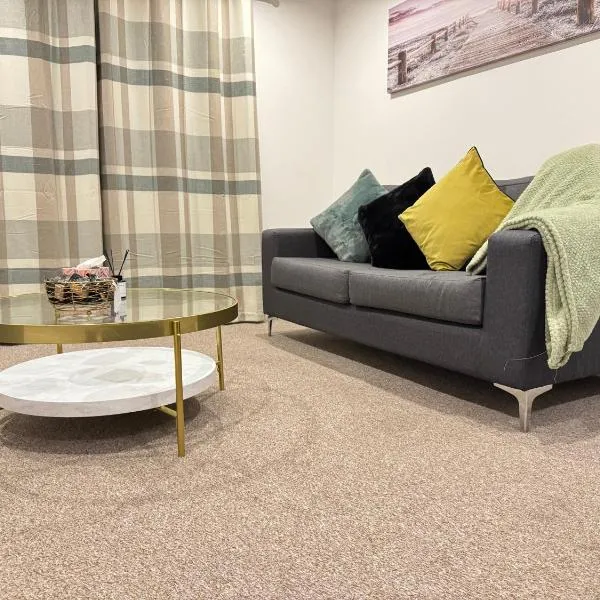 Havilah House- Stunning 2-Bed Apartment by the Beach and Swansea Marina, hotel a Swansea