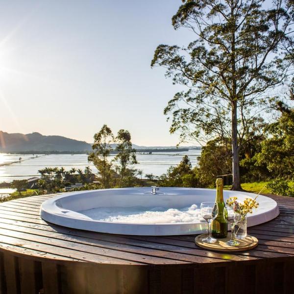 Cabana With Mountain View