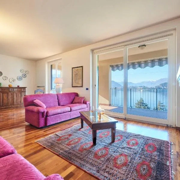 Luxury Apartment with lake view near Varenna, hotel in Fiumelatte