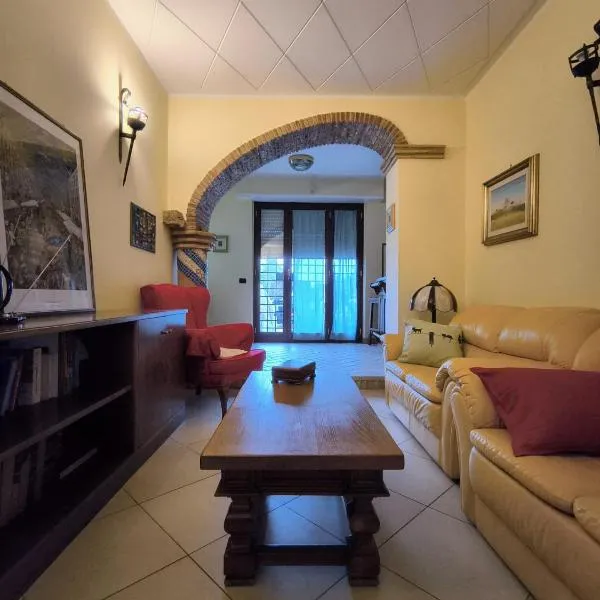 Casa Vacanze Parco Azzurro - Il tuo angolo di tranquillita' ai Castelli Romani, hotel v destinaci Monte Compatri