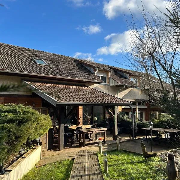 Un nid de verdure 1 ch, hotel en Sirod