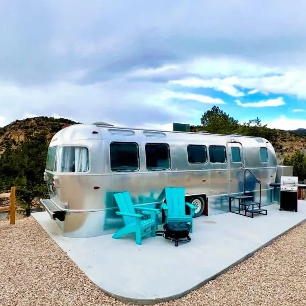 Stargazing from Airstream Landing in East Zion, hotell i Orderville