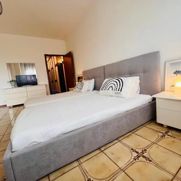 ModenaSud Apartament, hotel a Piumazzo