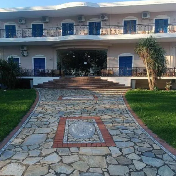 Red Water Hotel, hotel Kókino Neróban