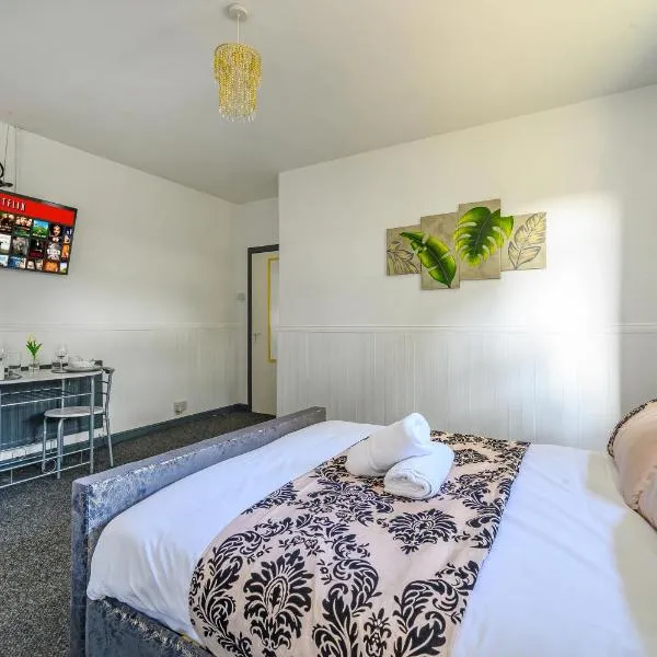 -RA27A- For your relaxed, Cosy stay, Free Parking, hotelli Leedsissä