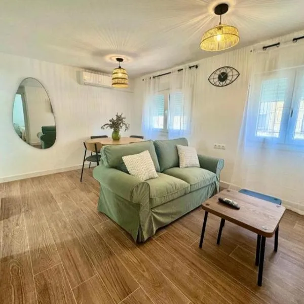 Luxury Home on the beach, hotel en Málaga