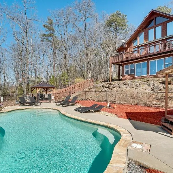 Pool, Hot Tub & Mountain Views: Cleveland Cabin, Hotel in Cleveland