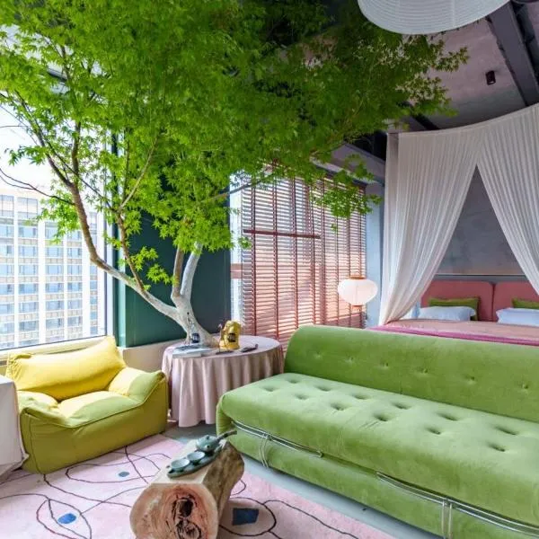 M Panda Tower Boutique Chengdu, hotel di Chengdu