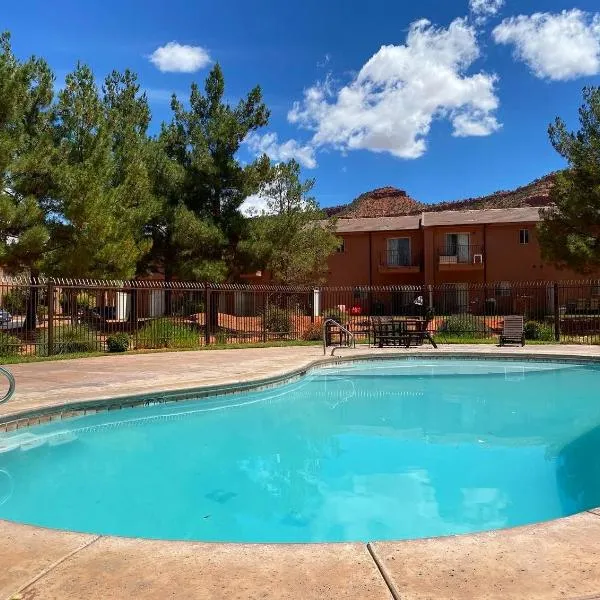 Kasa Kanab Modern Townhome Pet Friendly, hotel in Kanab
