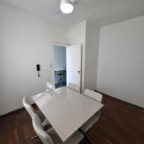 Apartamento 3 quartos no bairro Floresta, na melhor localização de BH, próximo às principais avenidas, ao lado do colégio Batista, com supermercado, farmácia e bares na esquina - Foto 4