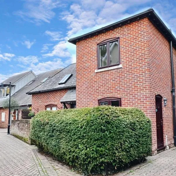 In the heart of the Town centre Ringwood, New Forest - Star Cottage, hotel v destinácii Ringwood