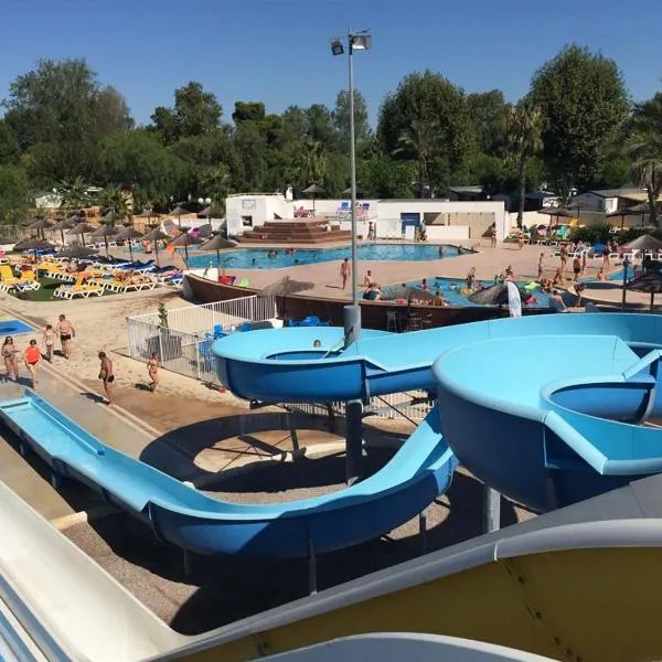BONNES VACANCES sur le CAMPING LE BOSC, hotel in Saint-Cyprien