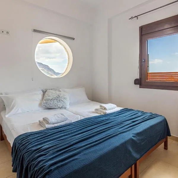 Sea View Villa Emmanuela, By IdealStay Experience, hotel en Paránimfoi