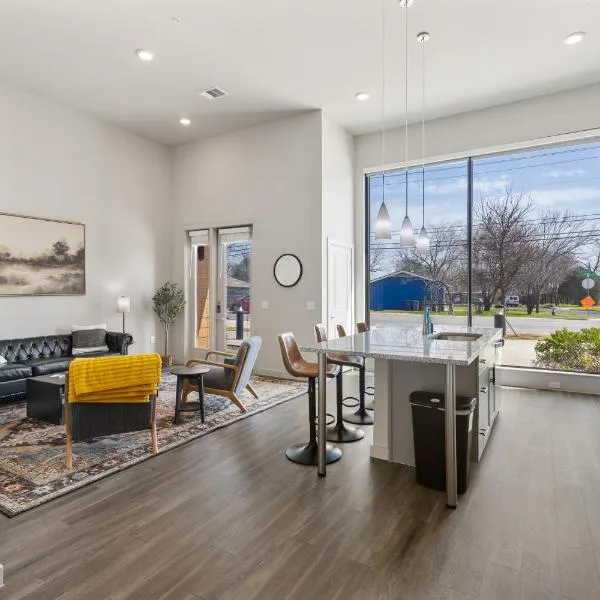 Luxury Loft Style Apartment, khách sạn ở Austin