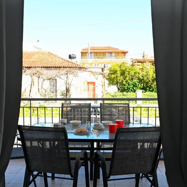 Grey family and friends apartment, hotel di Nea Kios
