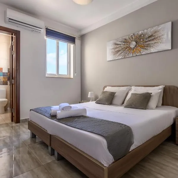F11 Room 1, Private double room with private bathroom in shared Flat, hotel v destinaci Msida