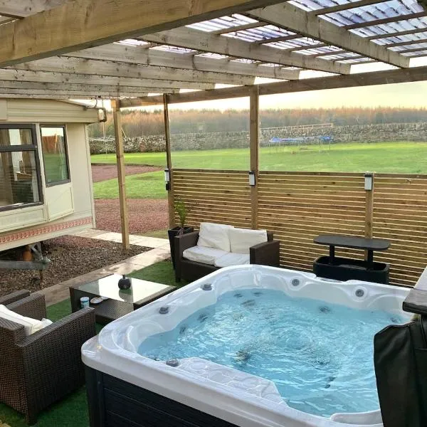 North Lodge Holiday Home, Hot Tub & Sauna, hotel din Carnwath