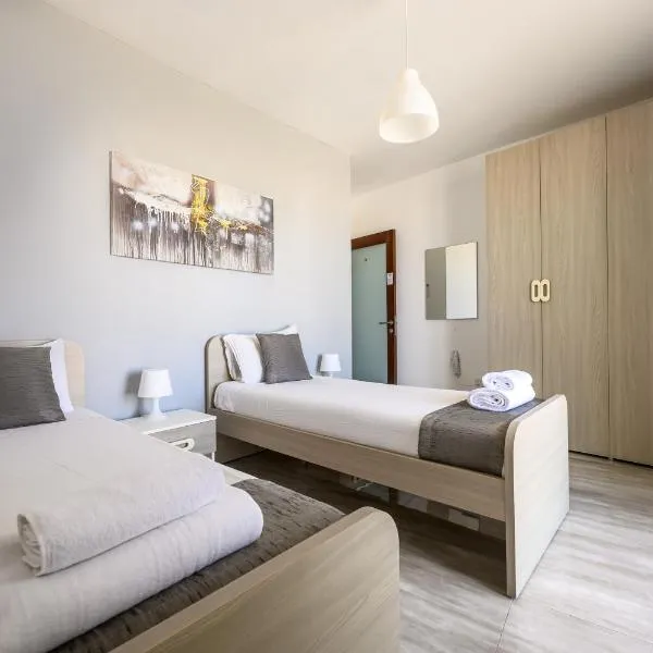 F11 Room 3, private Room two single beds shared bathroom in shared Flat, hotell sihtkohas Msida