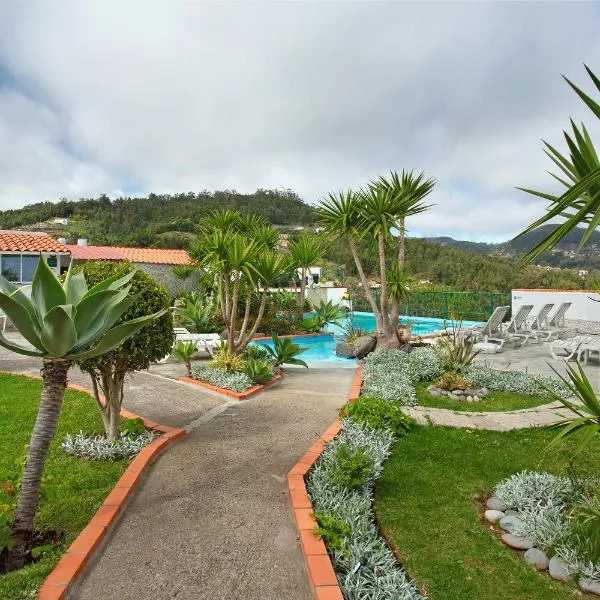Bungalow Country House Private, hotel v destinaci Caniço