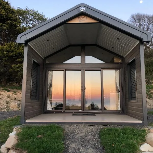 POD1 Family Glamping with seaview & Wi-Fi, khách sạn ở Llwyngwril