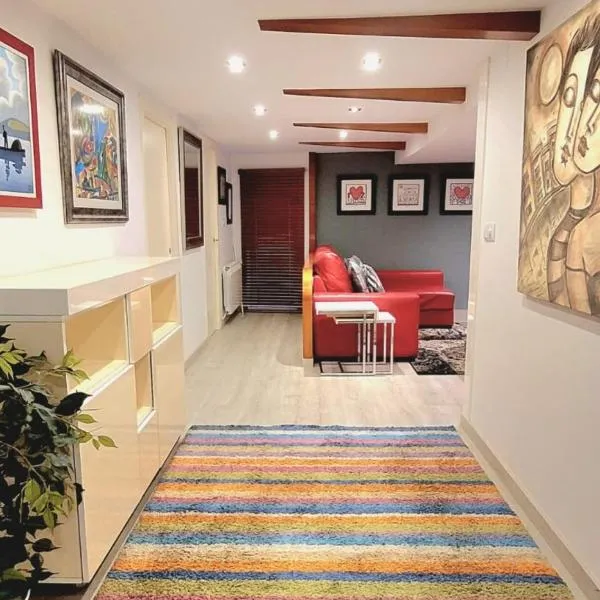 Piso Mariña, hotel in Marín