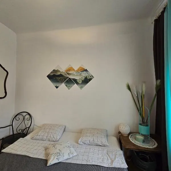 S7 Mint studio apartment, hotel in Klaipėda