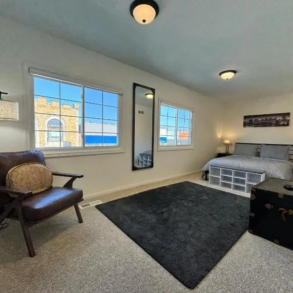 City Experience in the Heart of Downtown Berkley, hotel in Berkley