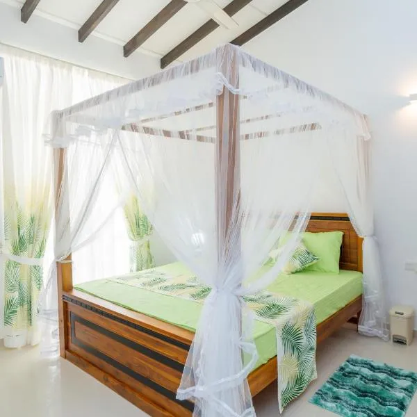 Green Retreat 2 Bedroom Hideout, hotel in Polgasowita