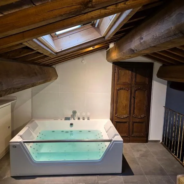 Maison Le Flaneur, hotel in LʼAquila