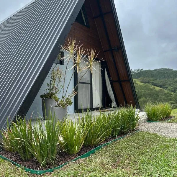 Chalé Guiados Pelo Alto, hotel in São Pedro de Alcântara