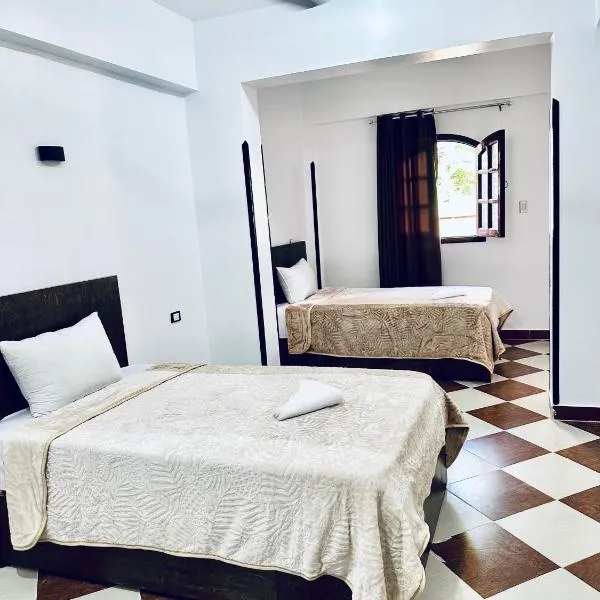 Golden Rose Guesthouse, hotel in Luxor