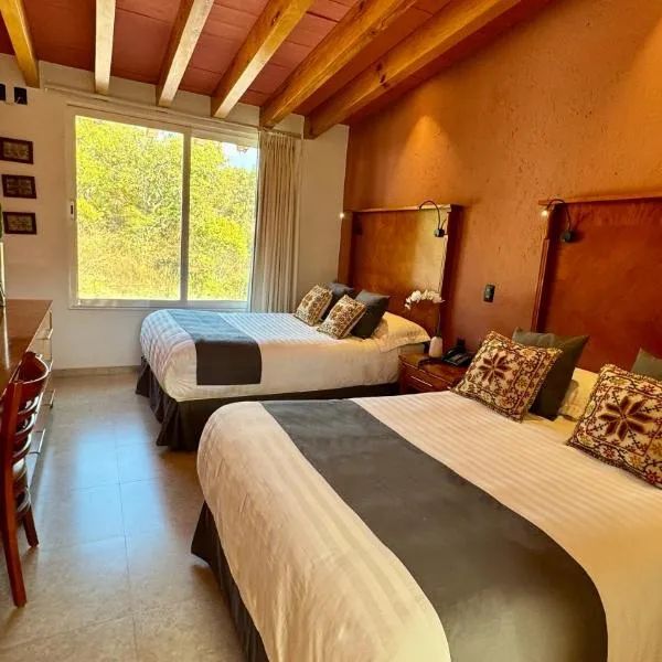 ANUIES Valle de Bravo HOTEL y CONVENCIONES, hotel in Valle de Bravo