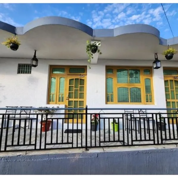 The Founder's Tribe, hotell sihtkohas Bīr